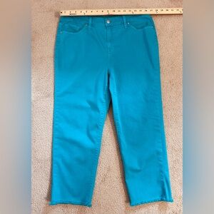 Chico’s So Slimming Girlfriend Slim Leg Crop pants Sz 12 Chico’s sizing 2